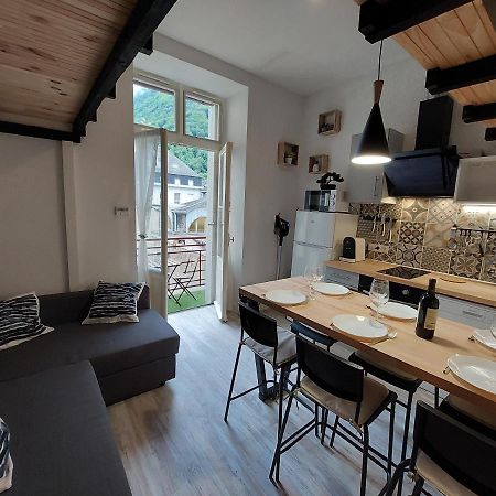 Appartement Mezzanine 6 Personnes Avec Balcon Vue Sur La Montagne Cauterets Kültér fotó